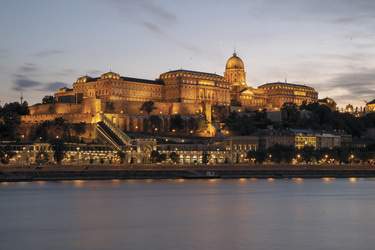 Emerald Waterways - All Star Ships - Excursions 1.jpg